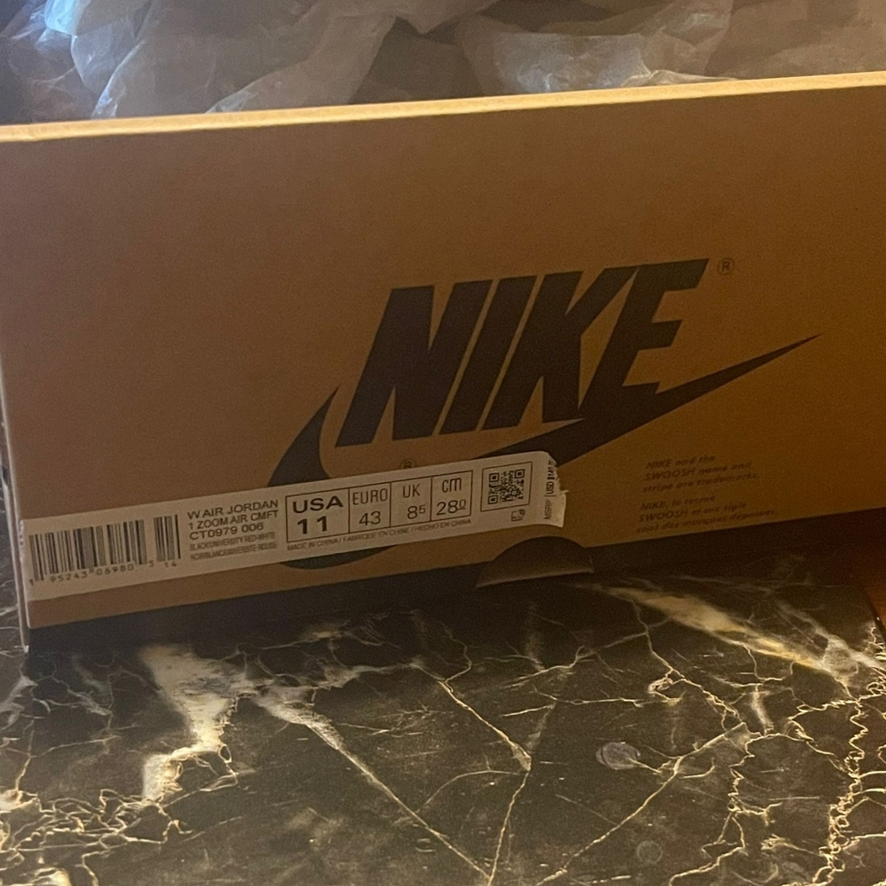 Nike sneakers - Picture 3 of 7